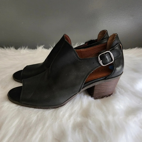 Lucky Brand Barimo Leather Heels - Picture 5 of 8